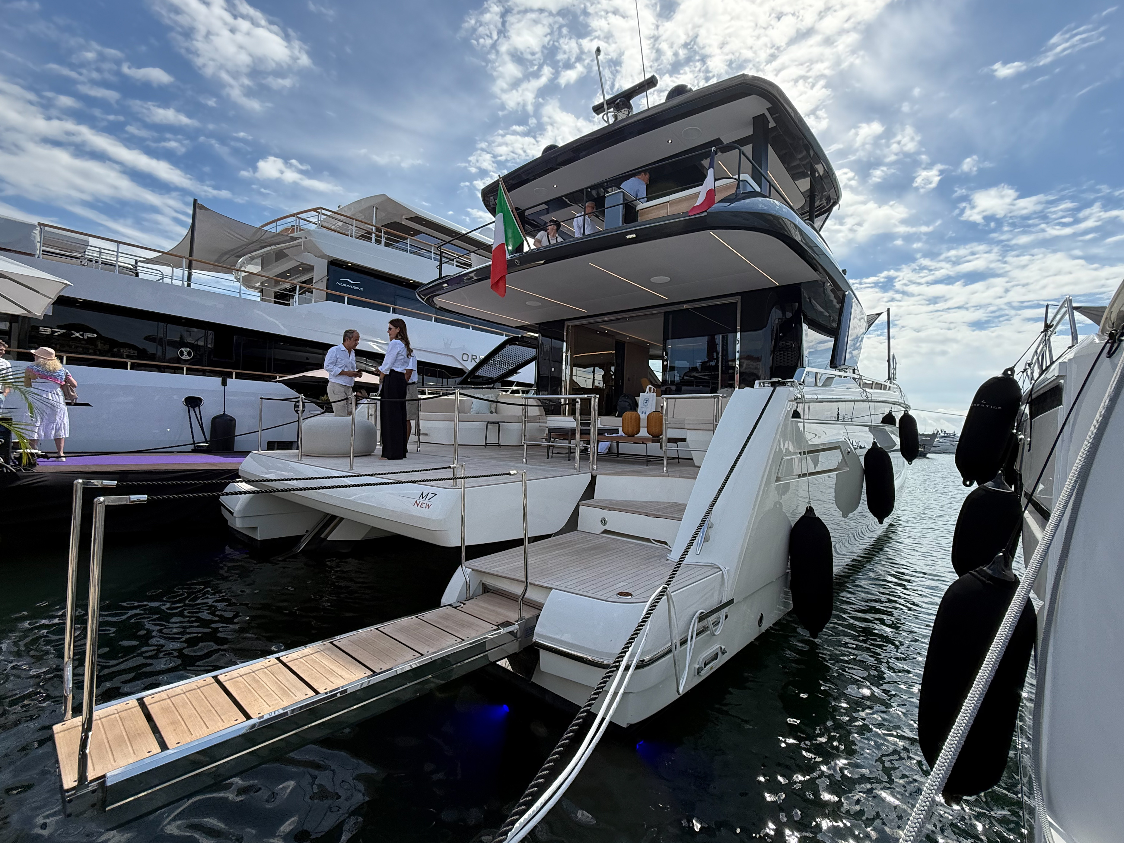 Мировая премьера Prestige M7 на фестивале в Каннах!